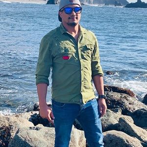 Meet your Posher, Santosh